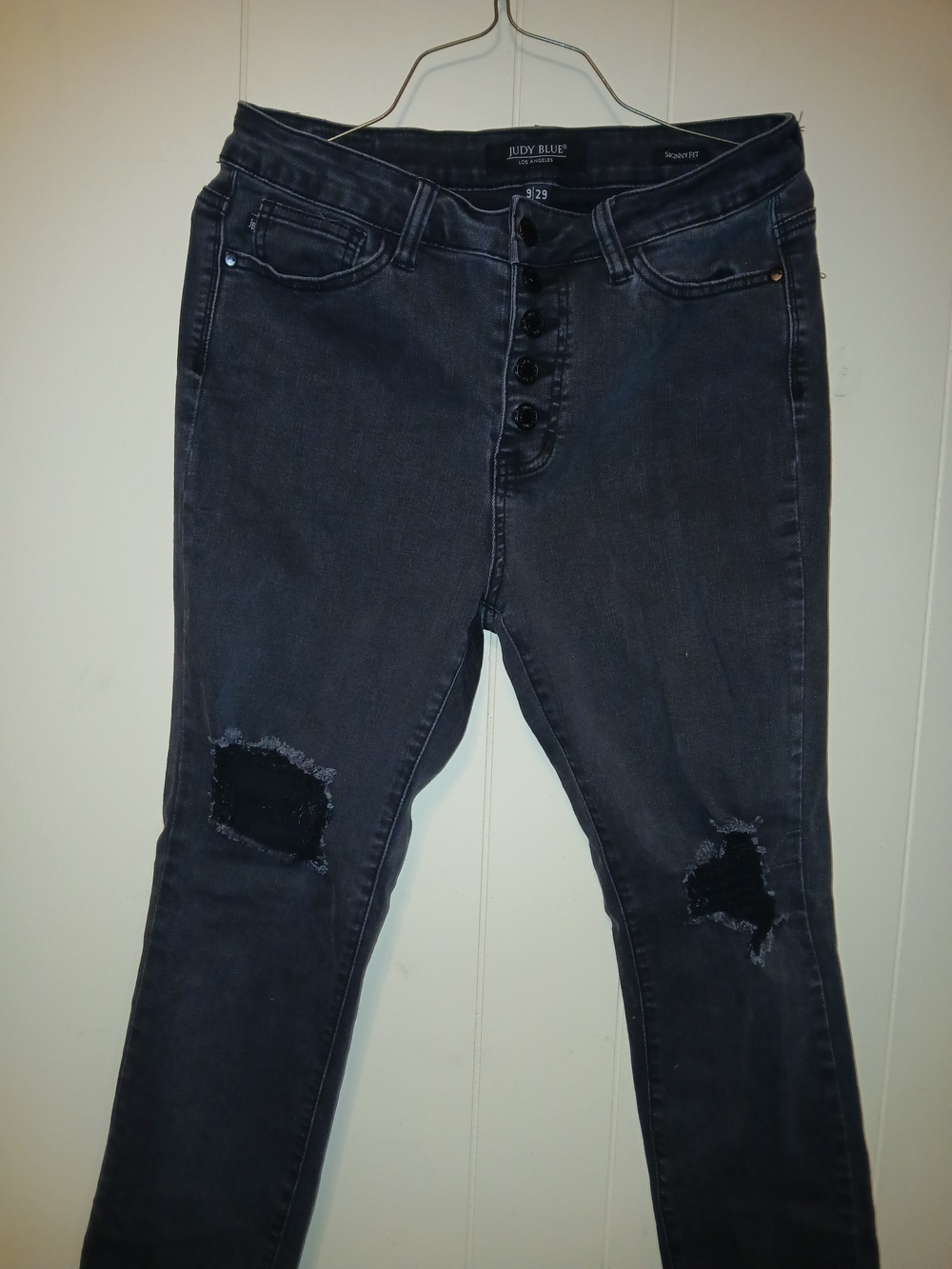 Denim Judy Blue Black Washed Skinny Jeans with Distressed Knees